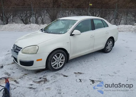 2007 Volkswagen Jetta Wolfsburg Edition z USA, uszkodzony, nr VIN 3VWEF71K67M071141